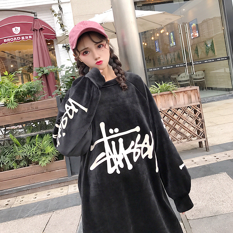 フード付きスウェット