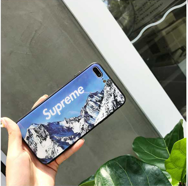 supremeアイフォンXSケース