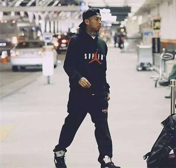 supreme jordan パーカー ペア用 フード付き