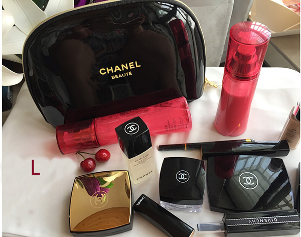 CHANEL化粧ポーチCHANEL 化粧ポーチ