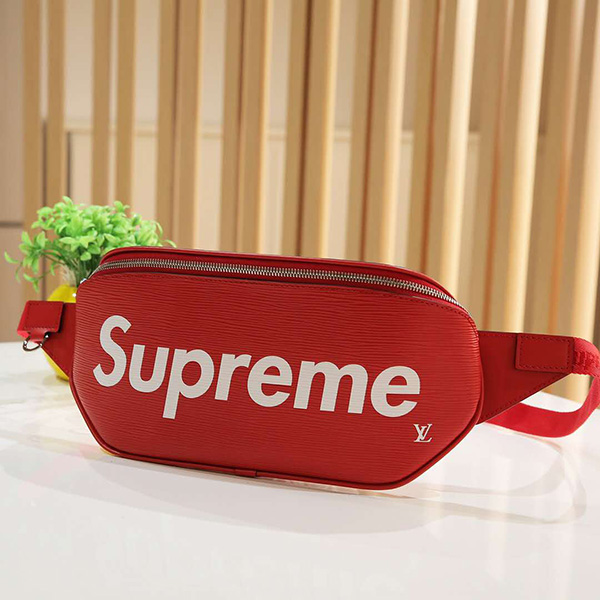 Louis Vuitton×Supreme　ウエストポーチ　メンズ　ミリタリー