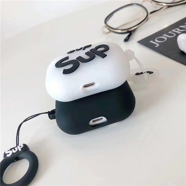 シュプリーム エアーポッズケース 第3世代向け supreme AirPods